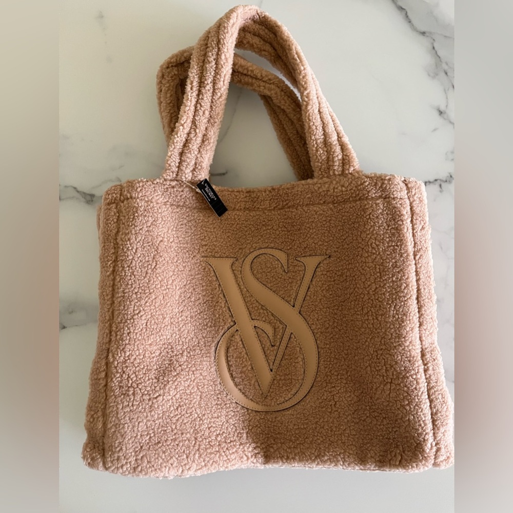 *GAVE AWAY* Victoria’s Secret Tote Bag - NEW - Picture 2 of 5